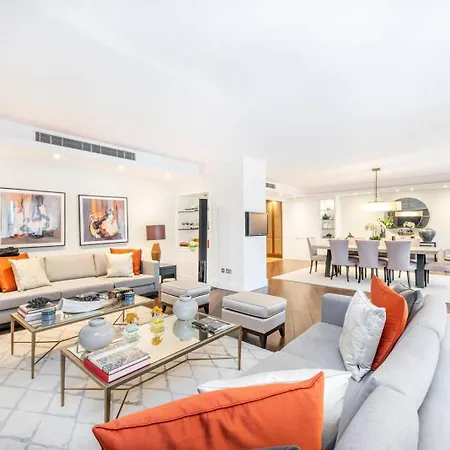 Super Luxury Stylish Large Mayfair Apartment 2500Sqft